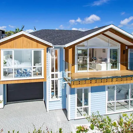 Stunning Rothesay Bay Villa